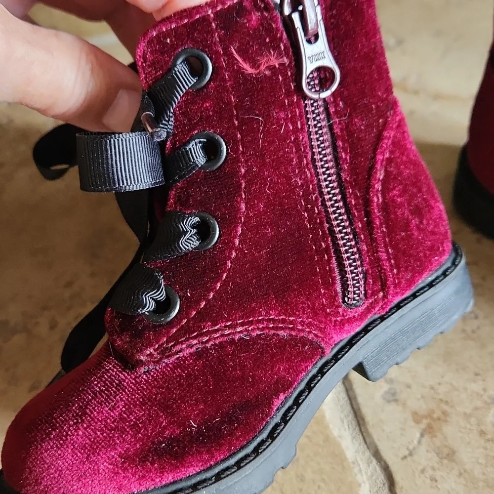 Cat & Jack Velvety Toddler Boots with Black Ribbon Laces Size 5